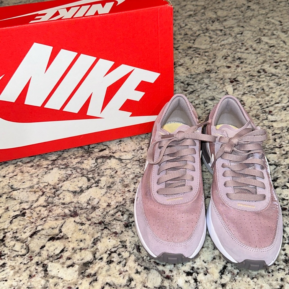 Brand New Women’s Nike Waffle sneaker!